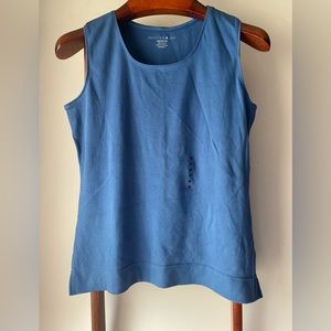 Mountain Lake Medium‎ Shirt NWT